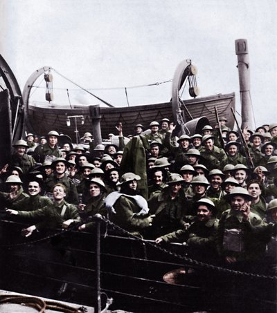 Ein Boot mit Soldaten, die aus Dünkirchen gerettet wurden, 1940, 1945 von Unbekannt