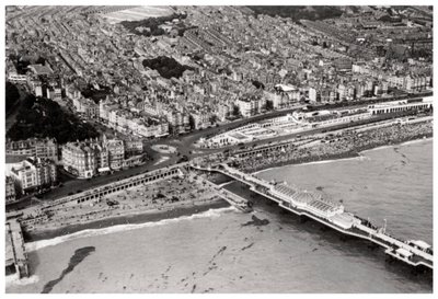 Luftaufnahme von Brighton, Sussex, aus einem Zeppelin, 1931-1933 von Unbekannt