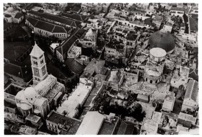 Luftaufnahme der Grabeskirche, Jerusalem, Palästina, aus einem Zeppelin, 1931-1933 von Unbekannt