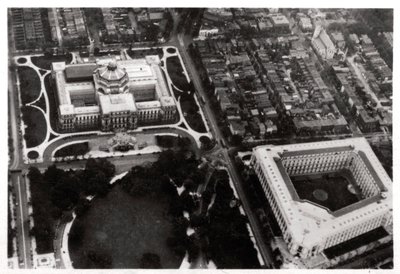 Luftaufnahme der Library of Congress, Washington DC, USA, aus einem Zeppelin, 1928-1933 von Unbekannt