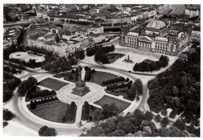 Eine Luftaufnahme des Königsplatzes, München, Deutschland, aus einem Zeppelin, ca. 1931, 1933 von Unbekannt
