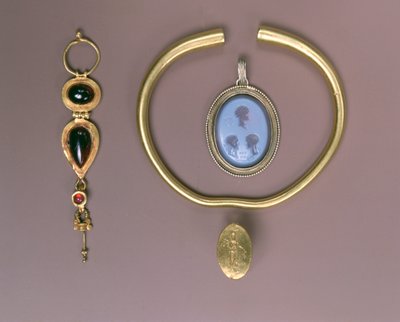Verschiedener griechischer und römischer Schmuck von Unbekannt