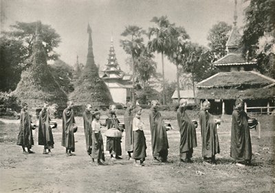Burmesische Phoongyies sammeln Almosen, 1900 von Unbekannt