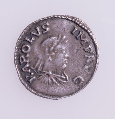 Denier von Karl dem Großen (742-814) Vorderseite zeigt ein Porträt von Karl dem Großen, Quentovic-Münze 768-814 von Unbekannt