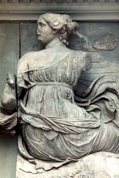 Detail vom Großen Fries des Pergamonaltars, 180-159 v. Chr. von Unbekannt