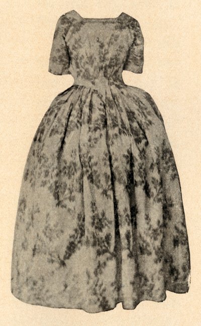Kleid aus Buff-Chine-Seide, getragen von Lady Stuart in der Kolonie Barbados, um 1700, 1937 von Unbekannt