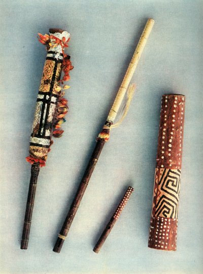 Trommel und Blasinstrumente des Baniva-Stammes, Venezuela, 1948 von Unbekannt