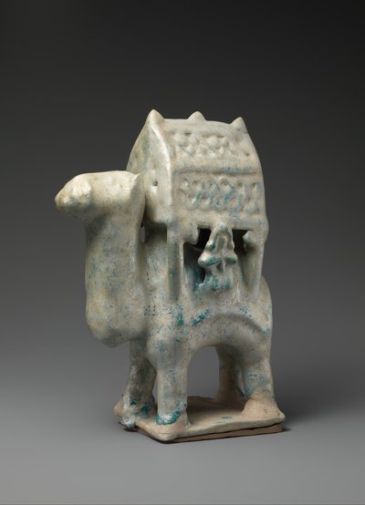Figur in Form eines Kamels mit Sänfte und zwei Reitern von Unbekannt