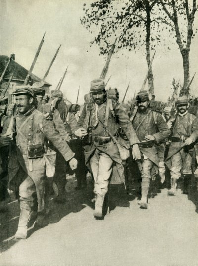 Französische Truppen auf dem Marsch, Erster Weltkrieg, 1914-1918, ca. 1920 von Unbekannt