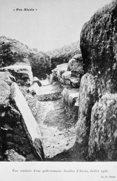 Gallorömische Wasserleitung, Ausgrabungen von Alesia, Juli 1906 von Unbekannt