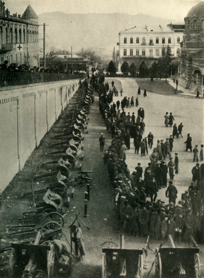 Deutsche Geschütze, die von der russischen Armee erbeutet wurden, Erster Weltkrieg, ca. 1915, ca. 1920 von Unbekannt