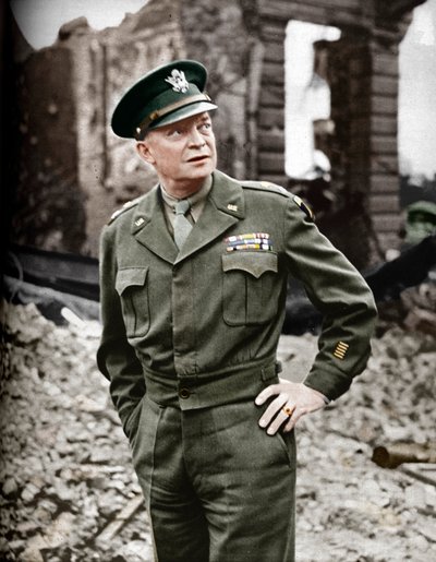 Er führte unsere Befreiungsarmeen zum Sieg, 1945 von Unbekannt