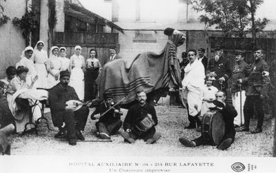 Improvisiertes Kamel, Hilfskrankenhaus, Rue Lafayette, Paris, Frankreich, Erster Weltkrieg, 1914-1918 von Unbekannt