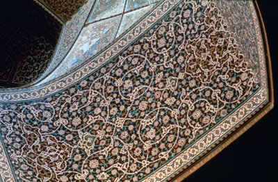 Innenraum eines Bogens, Moschee von Sheikh Lutfullah, Isfahan, Persien, um 1615 von Unbekannt