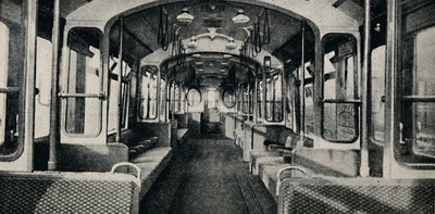 Innenraum des neuesten Typs von U-Bahn-Wagen, 1926 von Unbekannt