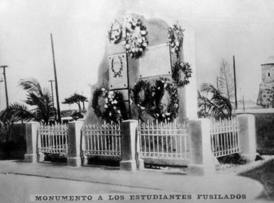 Denkmal für die hingerichteten Studenten, 1901, 1920er Jahre von Unbekannt