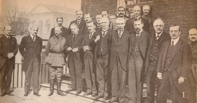 Mr. Lloyd George, Premierminister, und einige seiner Kollegen im Jahr 1917, ca. 1917, 1935 von Unbekannt