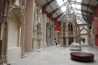 Nationalmuseum der französischen Denkmäler. Ausstellungsraum, Paris, Frankreich von Unbekannt
