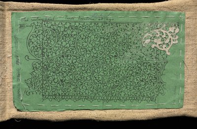 Muster für Spitze mit kleinem Abschnitt venezianischer Flachspitze, 17. Jahrhundert von Unbekannt