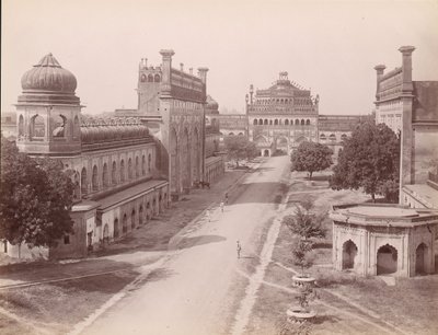 Rumi Darwaza und Tor des Bara Imambara mit 