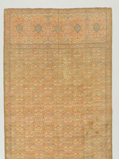 Schärpe mit Blumenfeld und Endpaneelen auf goldenem Grund, 1700er Jahre von Unbekannt