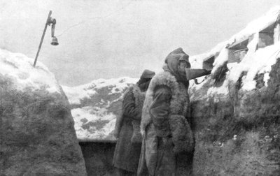 Wachen in einem Graben, der über das Niemandsland blickt, Pas-de-Calais, Frankreich, Winter 1915 von Unbekannt