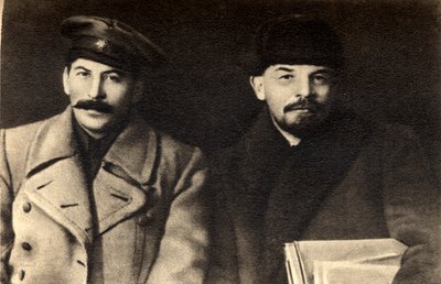 Stalin und Lenin, russische bolschewistische Revolutionsführer, Moskau, Russland, 1919 von Unbekannt
