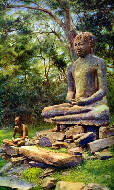 Steinbuddha, ein Relikt des vergangenen Ruhms von Anuradhapura, Ceylon, um 1924 von Unbekannt