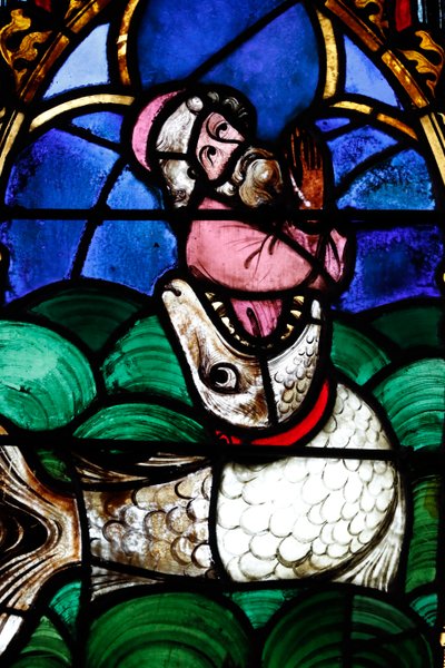 Temple Saint-Étienne Calvinistische Kirche, Buntglasfenster, Jona und der Wal, Straßburg, Frankreich von Unbekannt