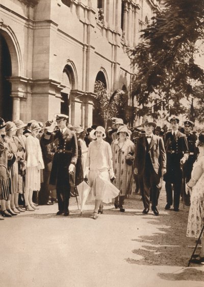 Der Herzog und die Herzogin von York und Königin Elizabeth verlassen einen Empfang in Brisbane, 1927 von Unbekannt