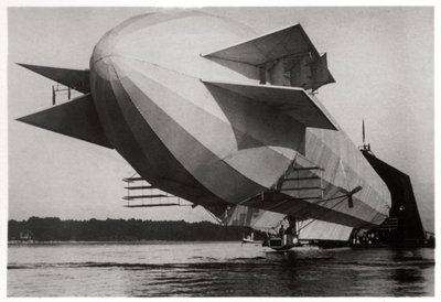 Zeppelin LZ3, gekauft von der deutschen Armee und betrieben als Z1, 1906-1933 von Unbekannt