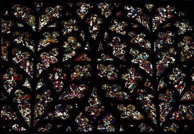 Abstrakte Muster aus Fragmenten von Glasmalereien des 13. Jahrhunderts im Bischofsauge-Fenster, südliches Rosenfenster von Unbekannt Unbekannt