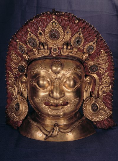 Kopf von Bhairava, spätes 17. Jahrhundert (geprägtes Kupfer, bemalt und vergoldet) von Unbekannt Unbekannt