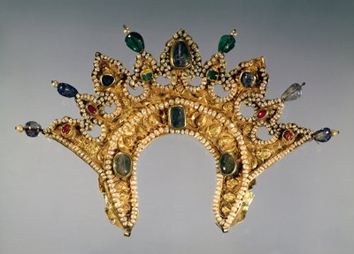 Russisches Diadem, Gold mit Perlen und Halbedelsteinen besetzt, frühes 17. Jahrhundert von Unbekannt Unbekannt