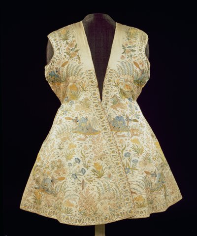 Satin-Jagdrock bestickt mit Seiden im Kettenstich, Nordindisch (Mughal), erste Hälfte des 17. Jahrhunderts von Unbekannt Unbekannt