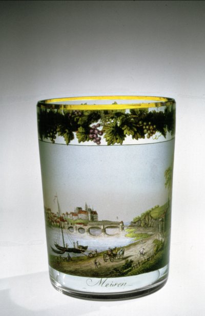 Becher emailliert mit einer Ansicht von Meissen von Samuel Mohn, deutsch, frühes 19. Jahrhundert von Unbekannt Unbekannt