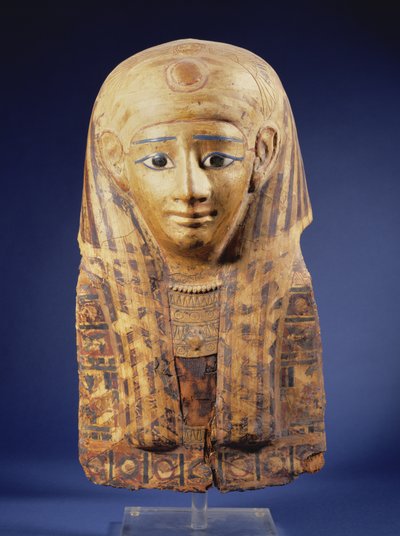 Kartonnage-Mumienkopfschmuck mit Lappenschmuck, die Augen mit Obsidian und Alabaster eingelegt, Ägyptisch, Spätzeit (644-332 v. Chr.) von Unbekannt