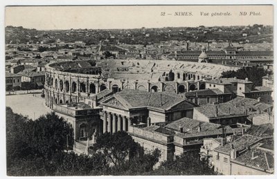 Languedoc Roussillon, Gard (30), Nimes: Gesamtansicht der Stadt mit den Arenen und der Maison Carree - Postkarte Ende 19. Anfang 20. Jahrhundert von William M. Timlin