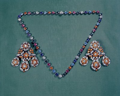 Halskette und Ohrring-Set mit mehrfarbigen Pasten, ca. 1760 von Unbekannt