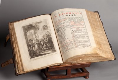 Pfarrmuseum. Missale auf Latein. Gravuren von Joachim Ballester. Papier und Leder. 18. Jahrhundert. von Unbekannt