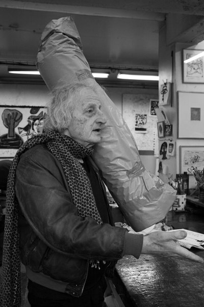 Porträt von Michel Haas, französischer Maler. Pasnic-Gravierwerkstatt in Paris im Jahr 2009 von Unbekannt