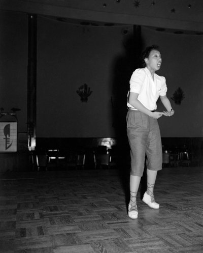 Die Popsängerin und Tänzerin Josephine Baker beim Internationalen Filmfestival in Venedig Lido - 1948 von Unbekannt