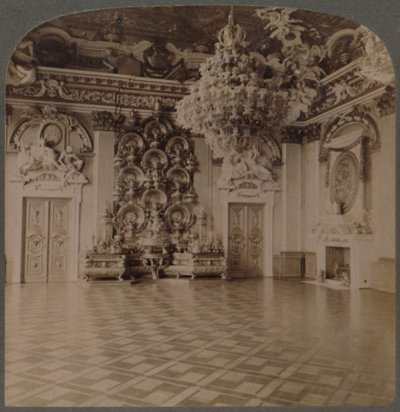Thronsaal, Königspalast, Berlin, mit plattenbeladenem Sideboard und königlichen Dekorationen, Deutschland, 1903 von Underwood and Underwood