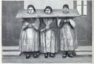 Jagd in China: der Cangue, ein Folterapparat (eine Art Pranger), wird auf Kindsmörderinnen angewendet. Gravur in „La Nature“ von Unknown artist