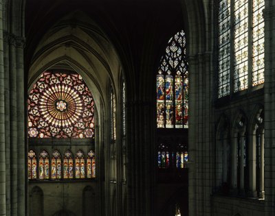 Buntglasfenster und Rosette der Kathedrale von Troyes von Unknown artist