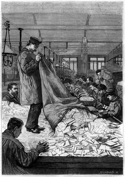 Die großen Tische der Briefe in den Sortierzentren des Hôtel des Postes in der Rue du Louvre in Paris. Gravur im Journal „La jeunesse“ von Unknown artist