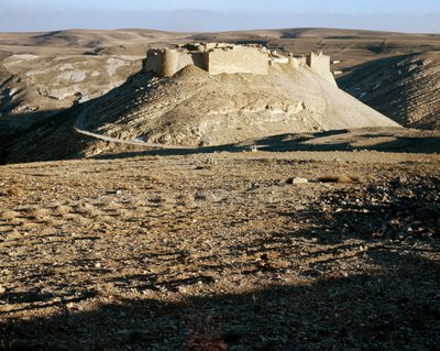 Ansicht von Karac el Chobac, Kreuzritterburg auf der östlichen Seite der Arabah von Unknown artist