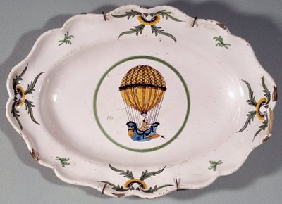 Teller aus Fayence mit Darstellung eines Ballonaufstiegs von Unknown artist