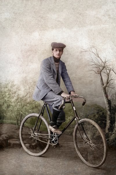 Fernand Ochse auf einem Fahrrad, Frankreich, ca. 1920 von Unknown photographer