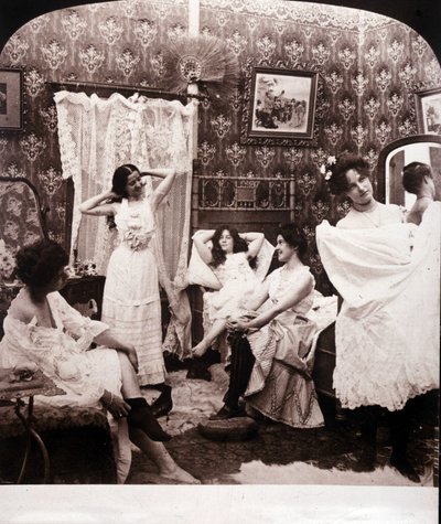 Innenansicht eines Bordells Ende des 19. Jahrhunderts von Unknown photographer